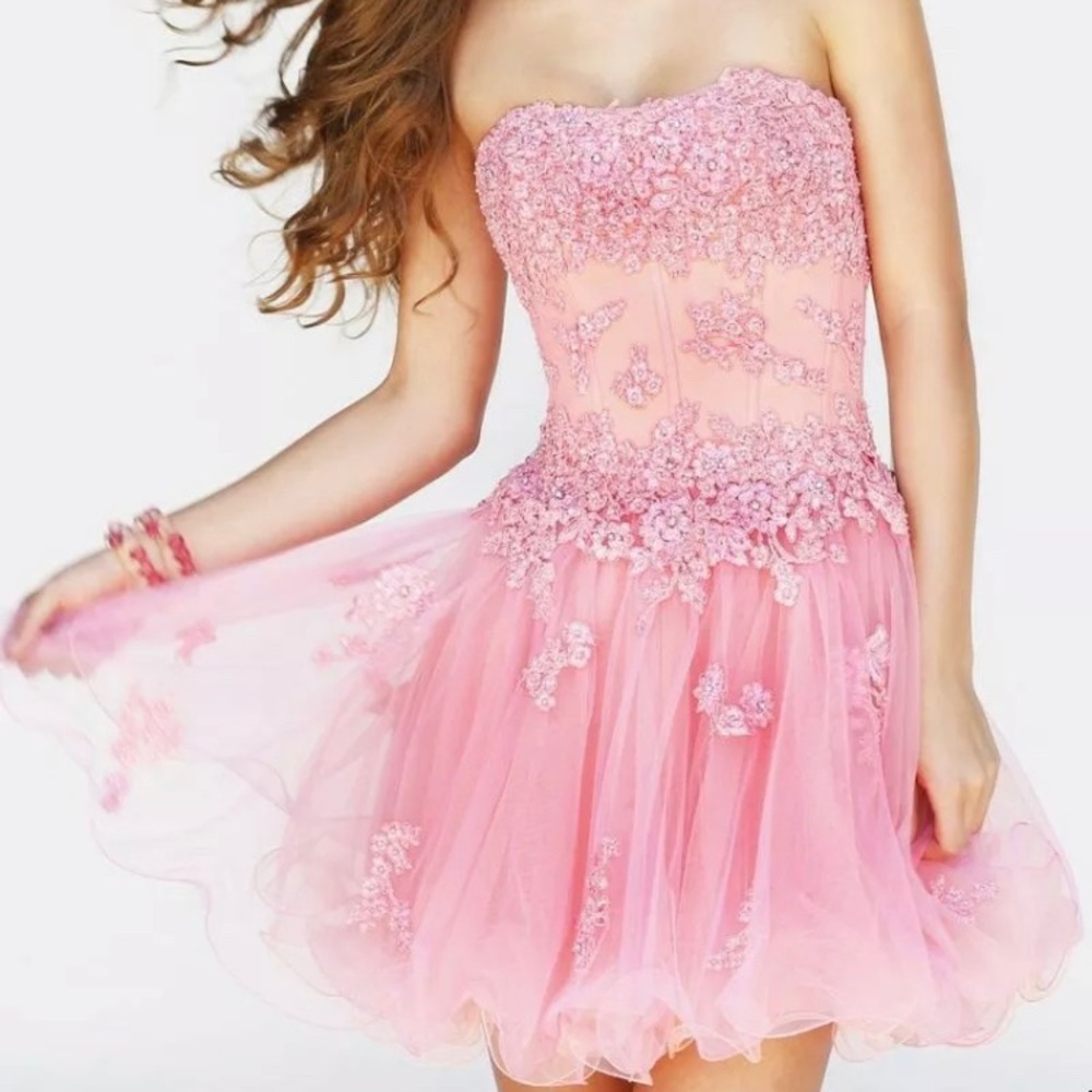 Sherri hill style 11062